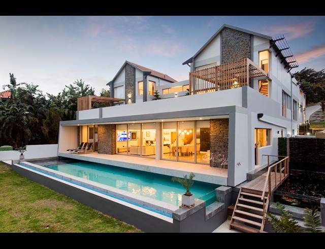 7 BEDROOM HOUSE FOR SALE IN ZIMBALI ESTATE